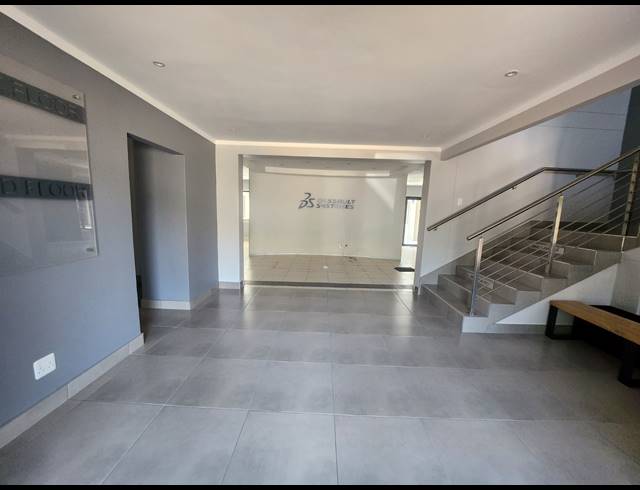 203M² OFFICE TO LET IN VORNA VALLEY